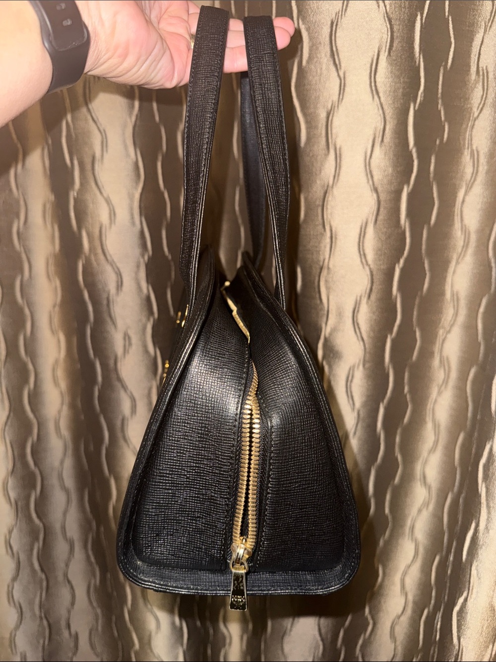 MCM Black Leather Satchel with Gold Logo Plate - Picture 9 of 13